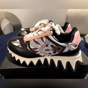 COPY - NWT Women’s black multi-colored Designer inspired sneakers size 6 & 6.5